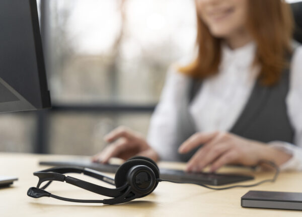 close-up-person-working-call-center